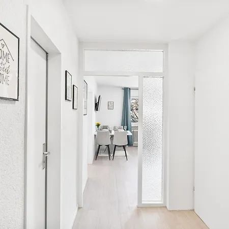 Sunshine - 4 Personen 20min Airport Messe Apartment Goeppingen