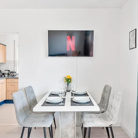 Sunshine - 4 Personen 20min Airport Messe Göppingen