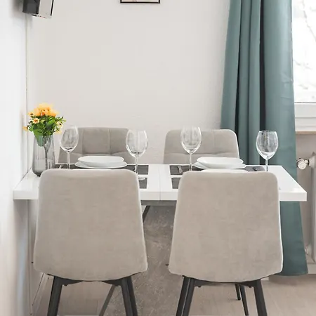 Apartment Sunshine - 4 Personen 20min Airport Messe